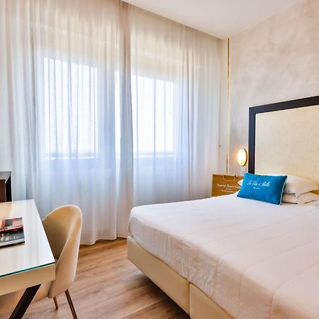 Unahotels Imperial Sport Hotel Песаро Екстериор снимка