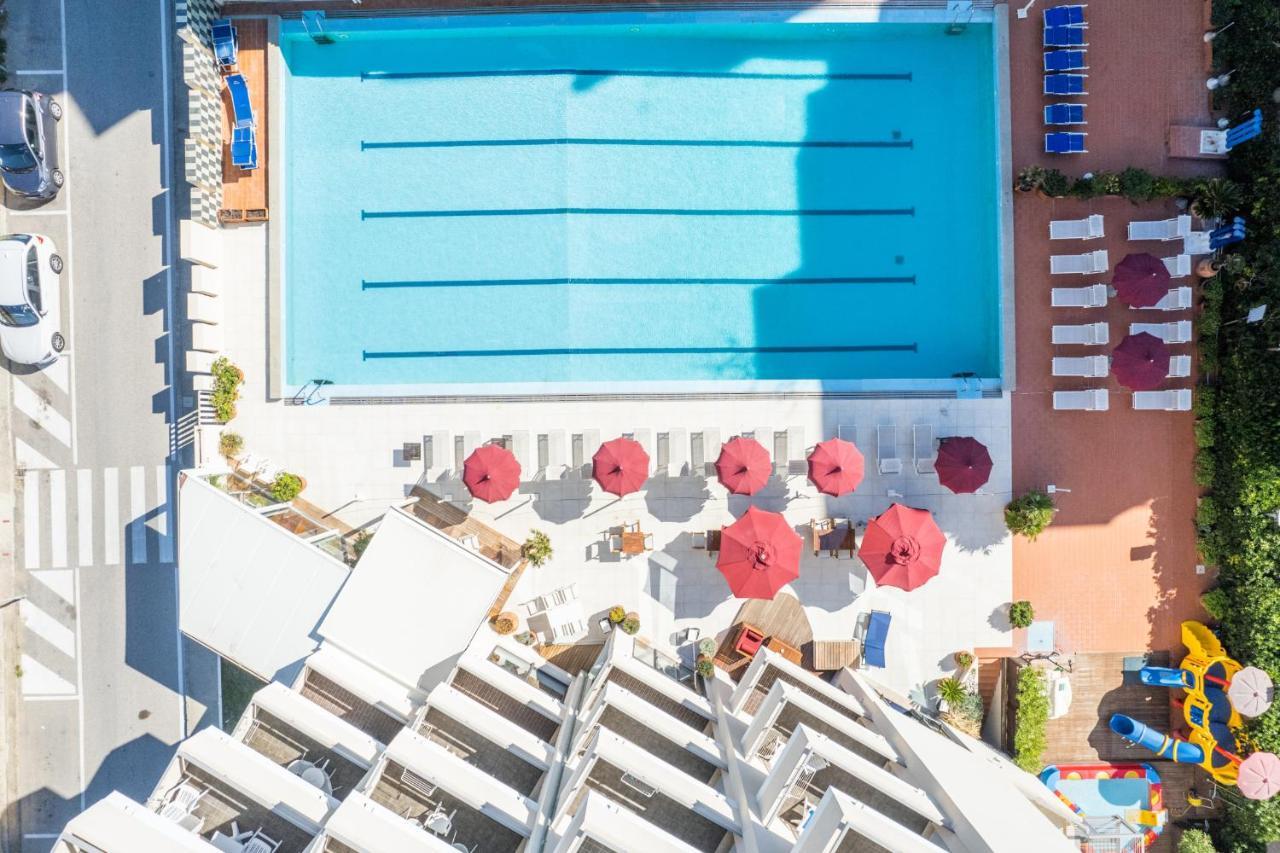Unahotels Imperial Sport Hotel Песаро Екстериор снимка