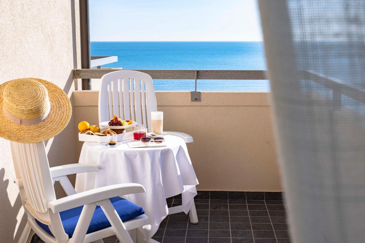 Unahotels Imperial Sport Hotel Песаро Екстериор снимка