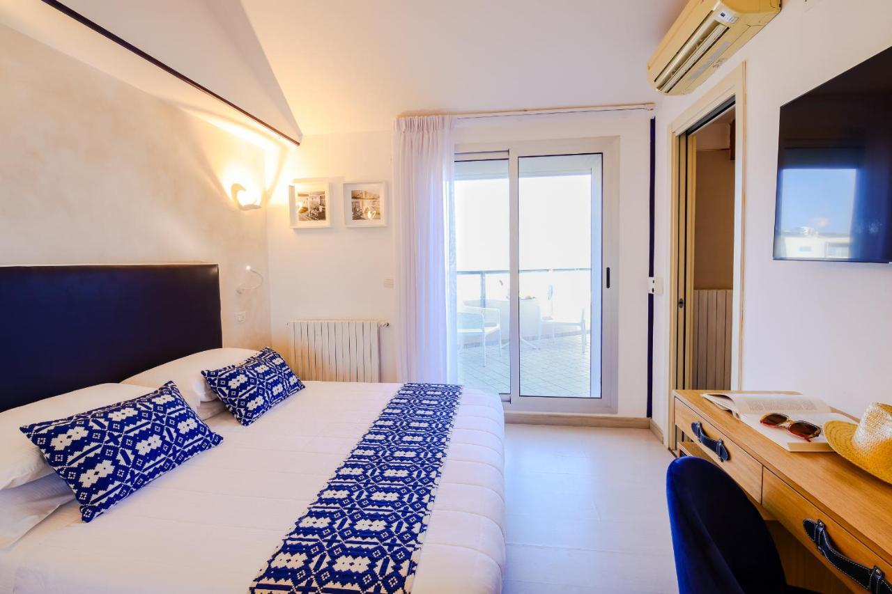 Unahotels Imperial Sport Hotel Песаро Екстериор снимка