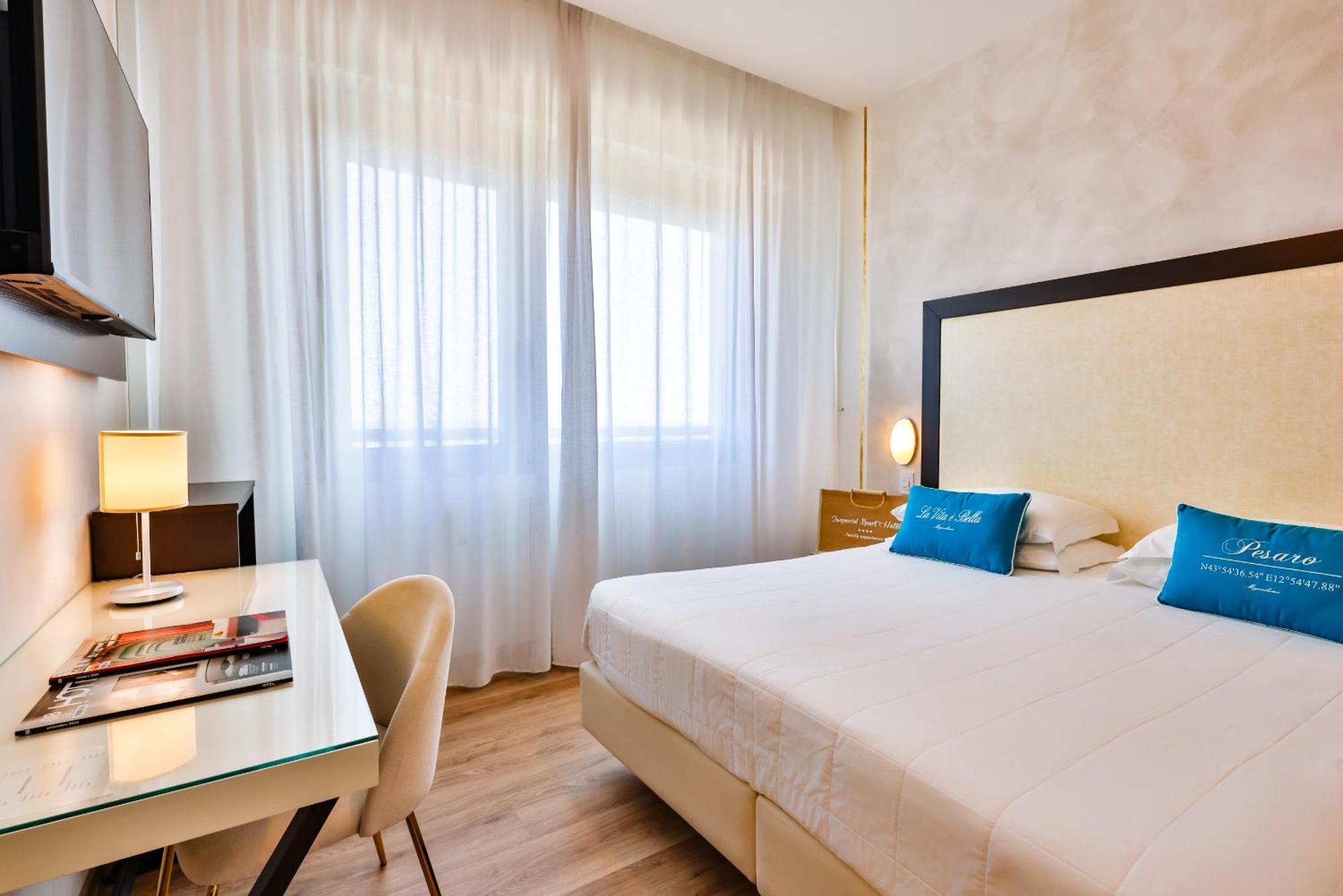 Unahotels Imperial Sport Hotel Песаро Екстериор снимка
