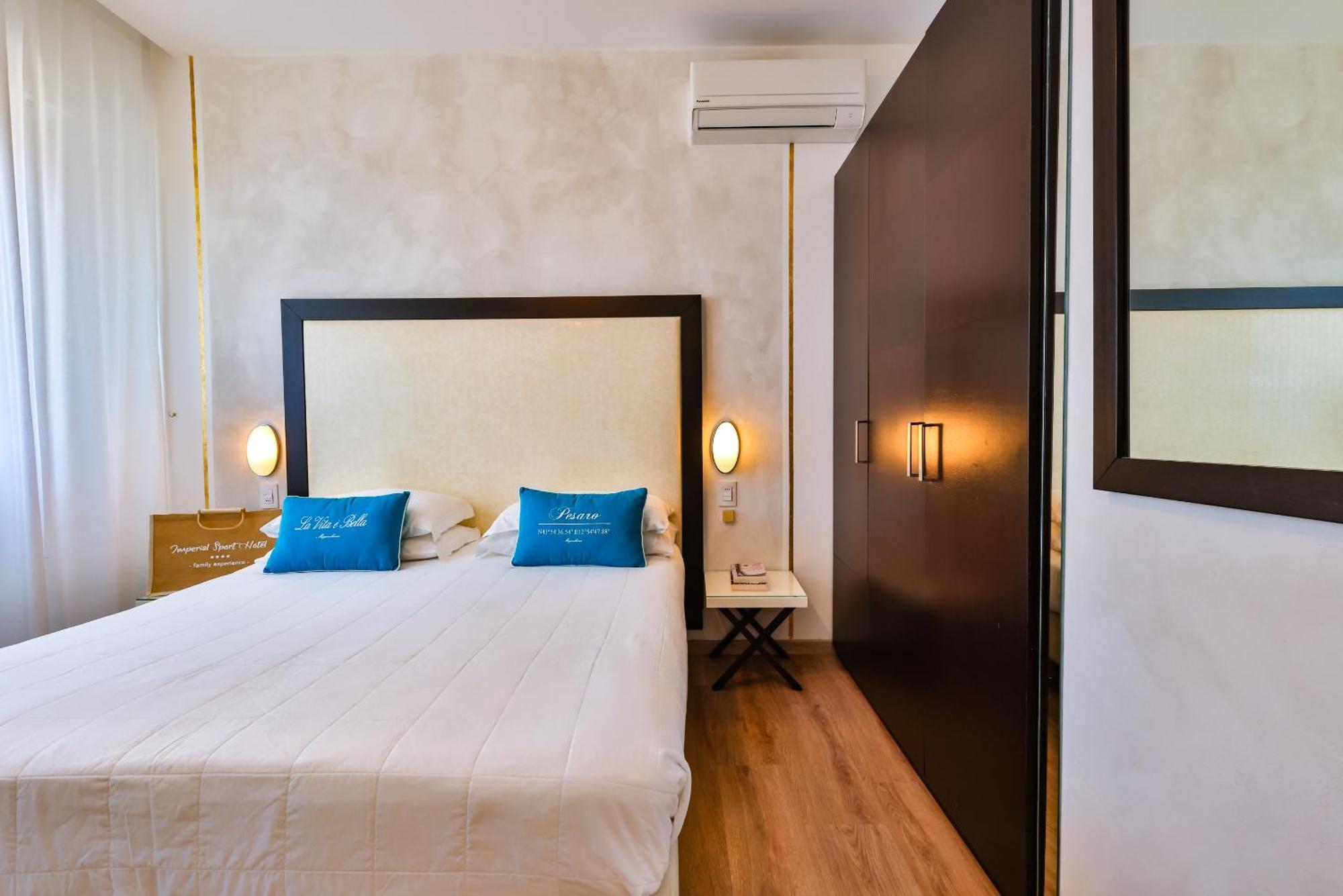 Unahotels Imperial Sport Hotel Песаро Екстериор снимка