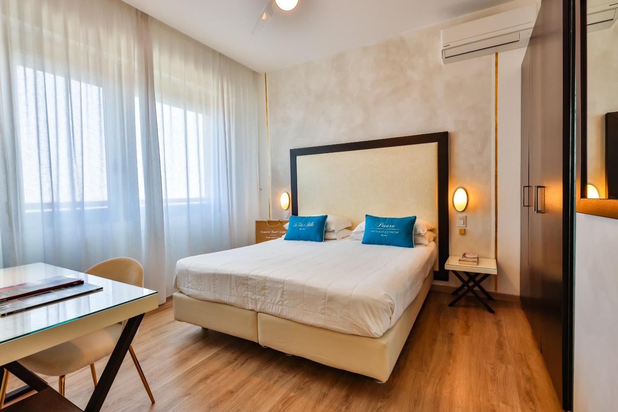 Unahotels Imperial Sport Hotel Песаро Екстериор снимка